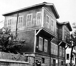 Ataturk Selanik Home