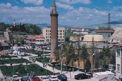 Genel Grnm ve Cacabey Medresesi