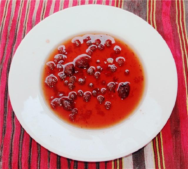 Çilek (Dağ Çileği) Reçeli Tarifi Çilek (Dağ Çileği) Reçeli