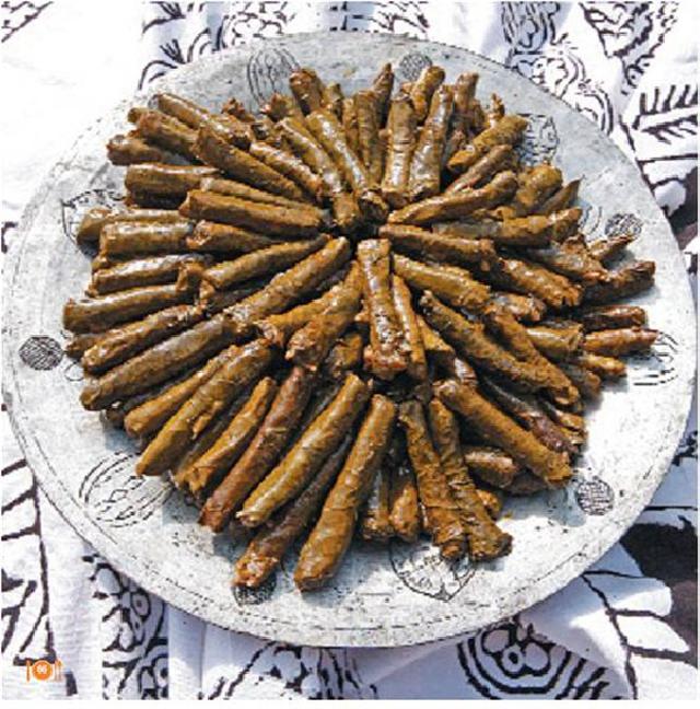 Etli Yaprak Sarma Tarifi Etli Yaprak Sarma