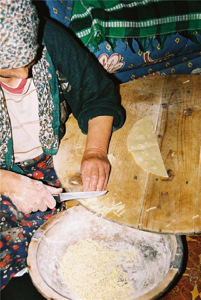 Ev Makarnası (Mantı) Tarifi Ev Makarnası (Mantı)