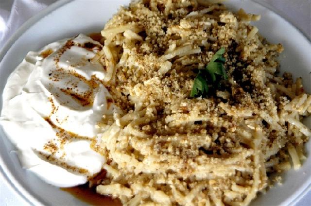 Keşli Cevizli Erişte Tarifi Keşli Cevizli Erişte