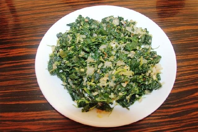 Pezik (Pazı) Kavurması Tarifi Pezik (Pazı) Kavurması