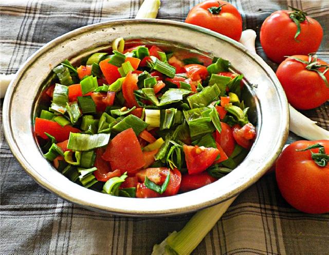 Pırasa Salatası Tarifi Pırasa Salatası