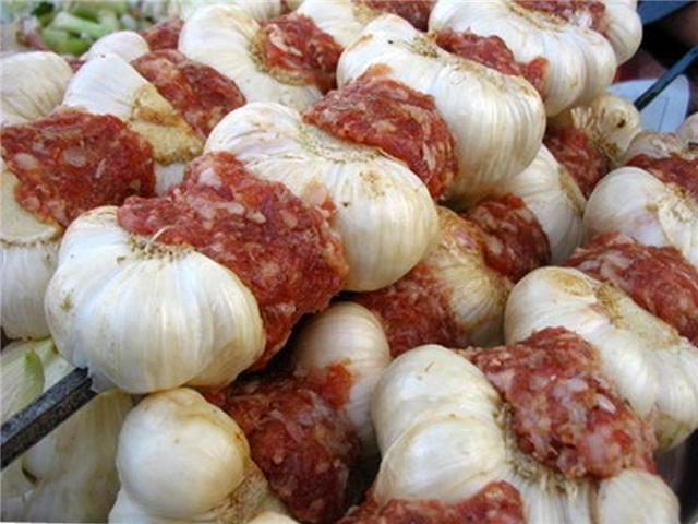 SARIMSAK KEBABI Tarifi SARIMSAK KEBABI