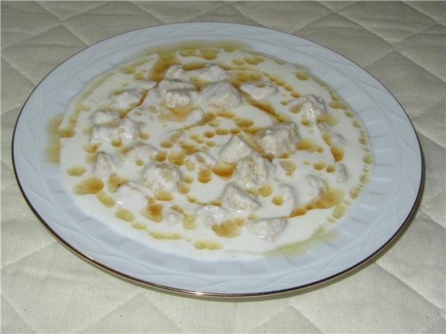 YOĞURTLU KÖFTE Tarifi YOĞURTLU KÖFTE